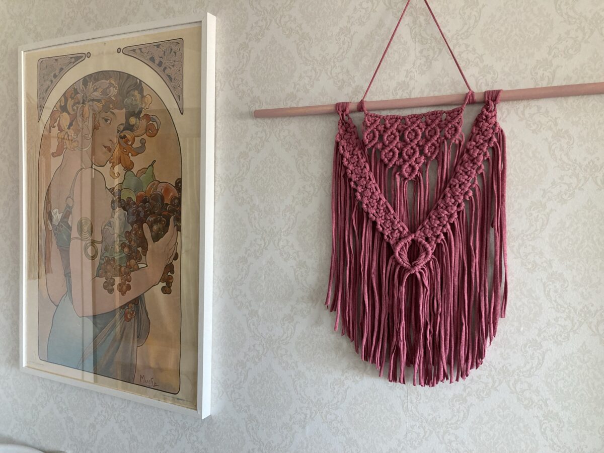 Mörkrosa väggdekoration - Bild 2