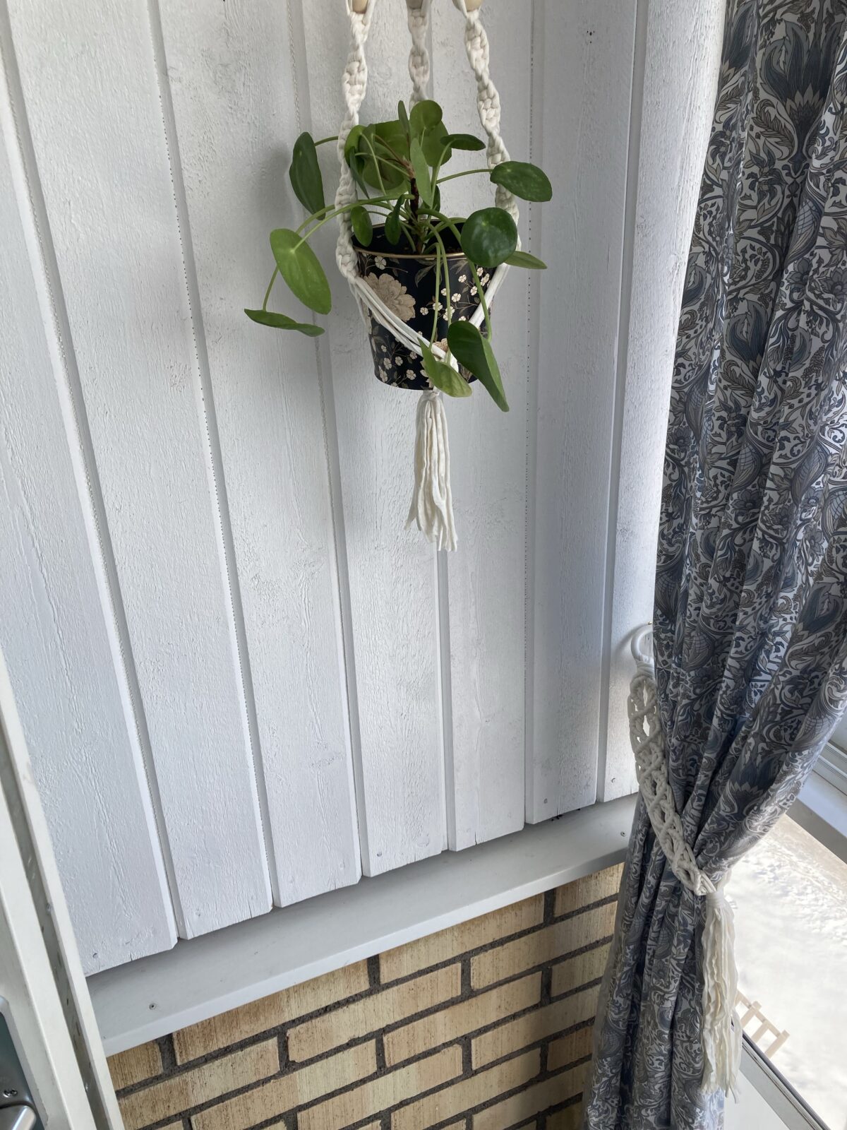 Gräddvit ampel med träpärlor - 80 cm - Bild 3